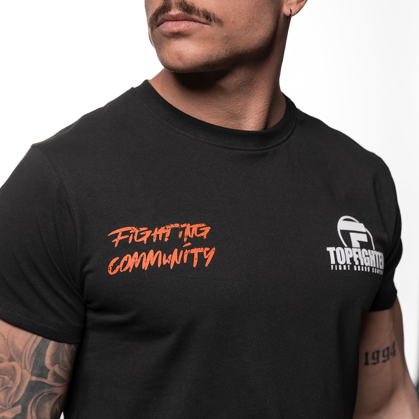 Topfighter "Fighting Community" T-Shirt • Zwart